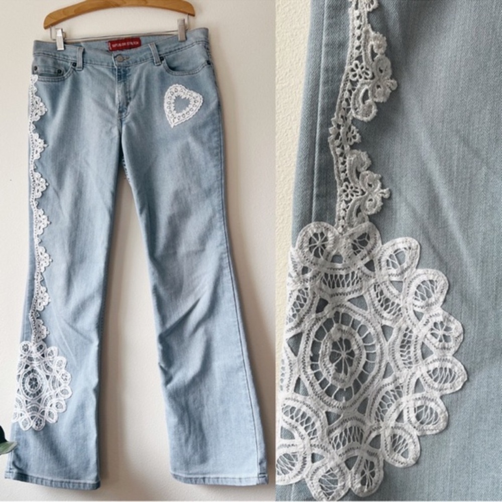 Vintage Levi’s‎ low rise lace stretchy jeans!  Coachella/festivals! size 11